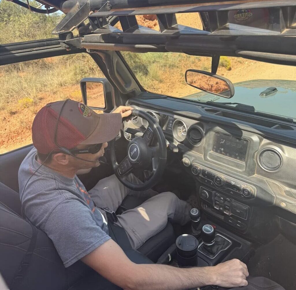 Behind the Scenes at Safari Jeep Tours: How Our Guides Craft Unforgettable Sedona Adventures 2 Safari Jeep Tour