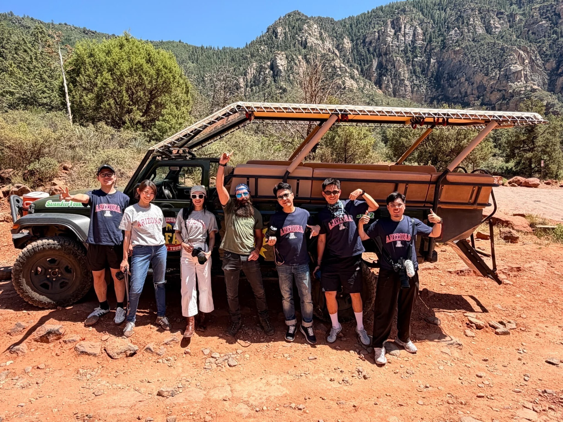 About Us 7 Taiwanese Media by Jeep